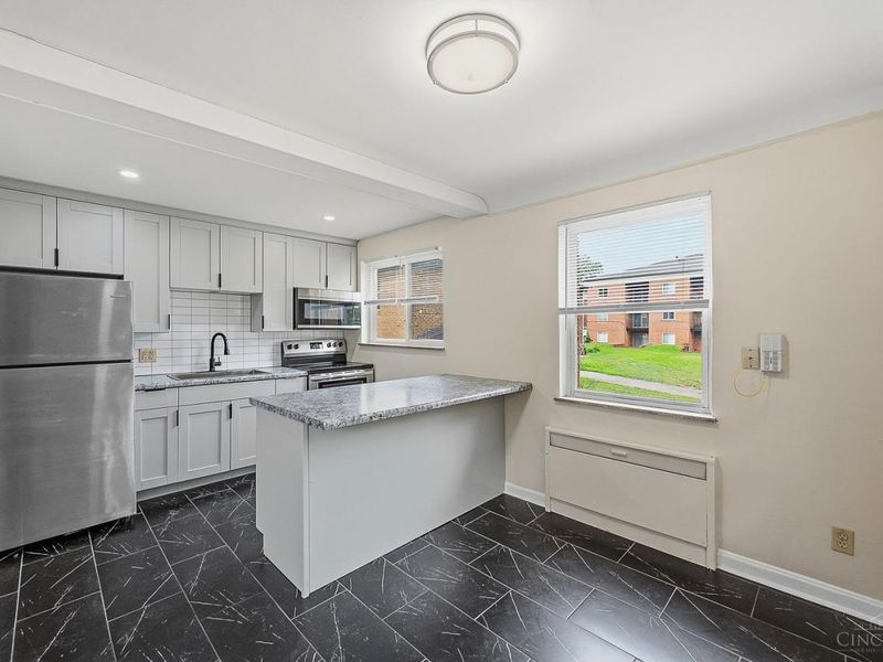 6428 Montgomery Road, Cincinnati, OH 45213 Photo 8