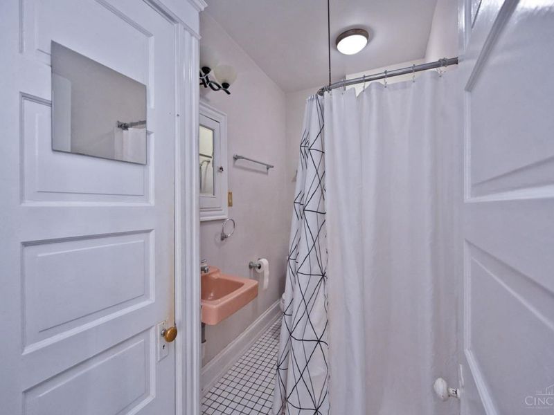 2331 Fairview Avenue, Cincinnati, OH 45219 Photo 24