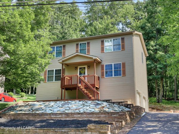 225 Avalanche Lane, Drums, PA 18222
