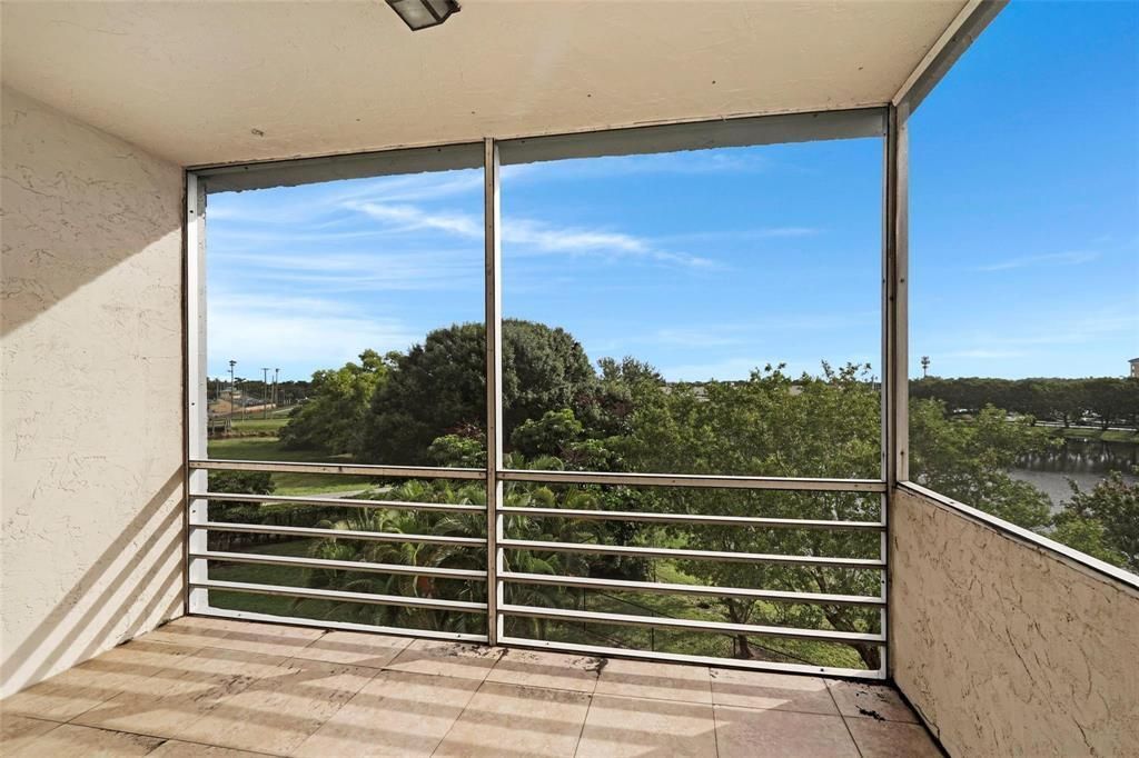 7500 NW 30th Place, Unit 402, Sunrise, FL 33313 Photo