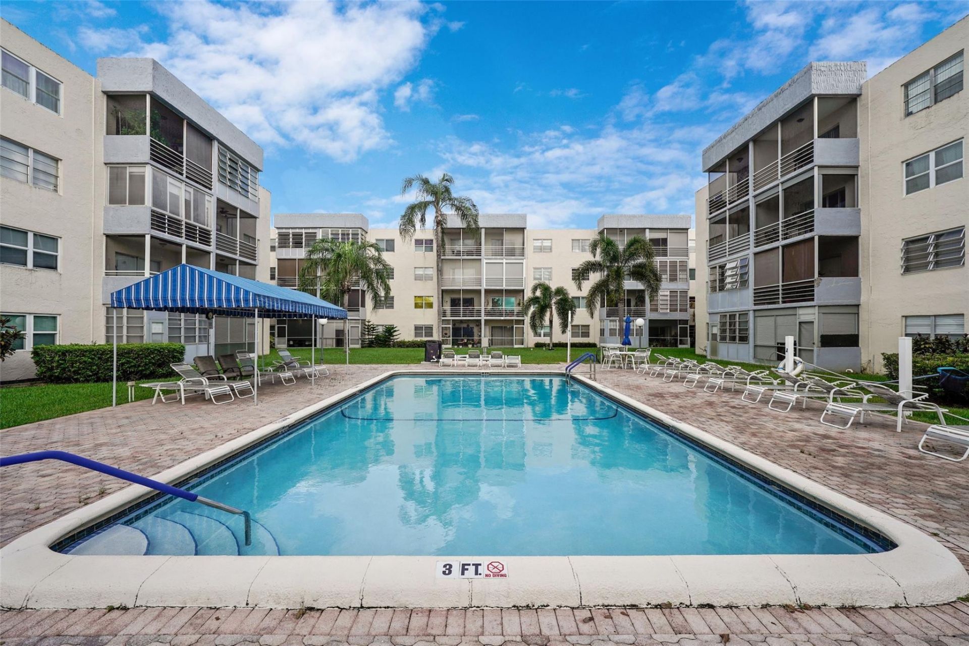 7500 NW 30th Place, Unit 402, Sunrise, FL 33313 Photo