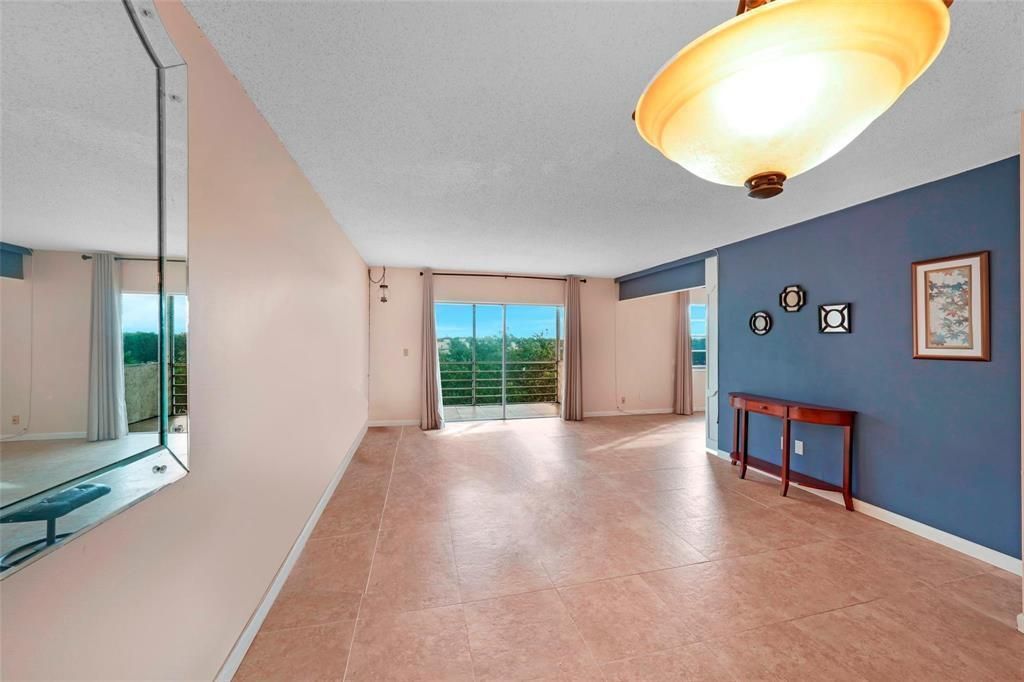 7500 NW 30th Place, Unit 402, Sunrise, FL 33313 Photo