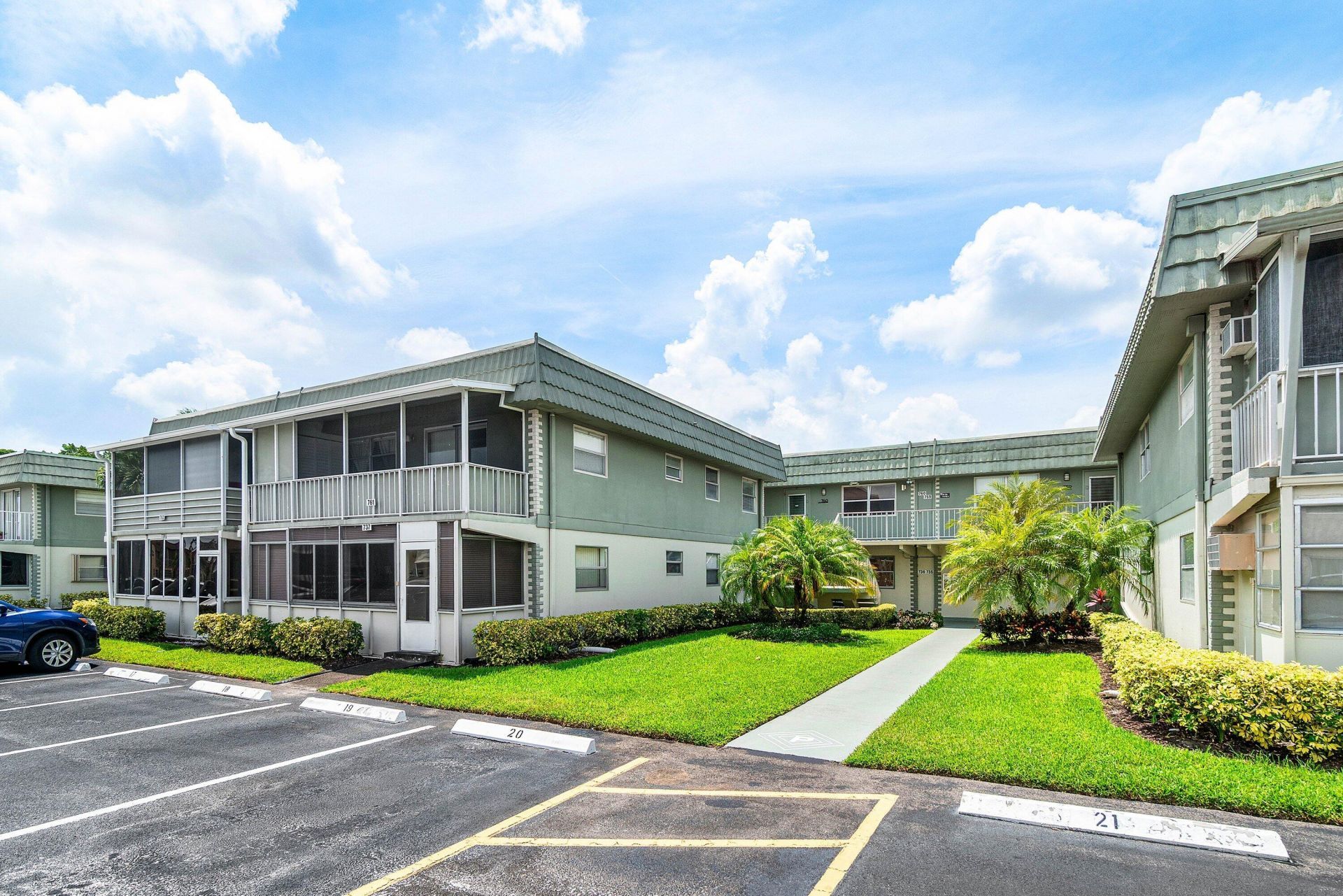 737 Flanders P Drive, Delray Beach, FL 33484 Photo
