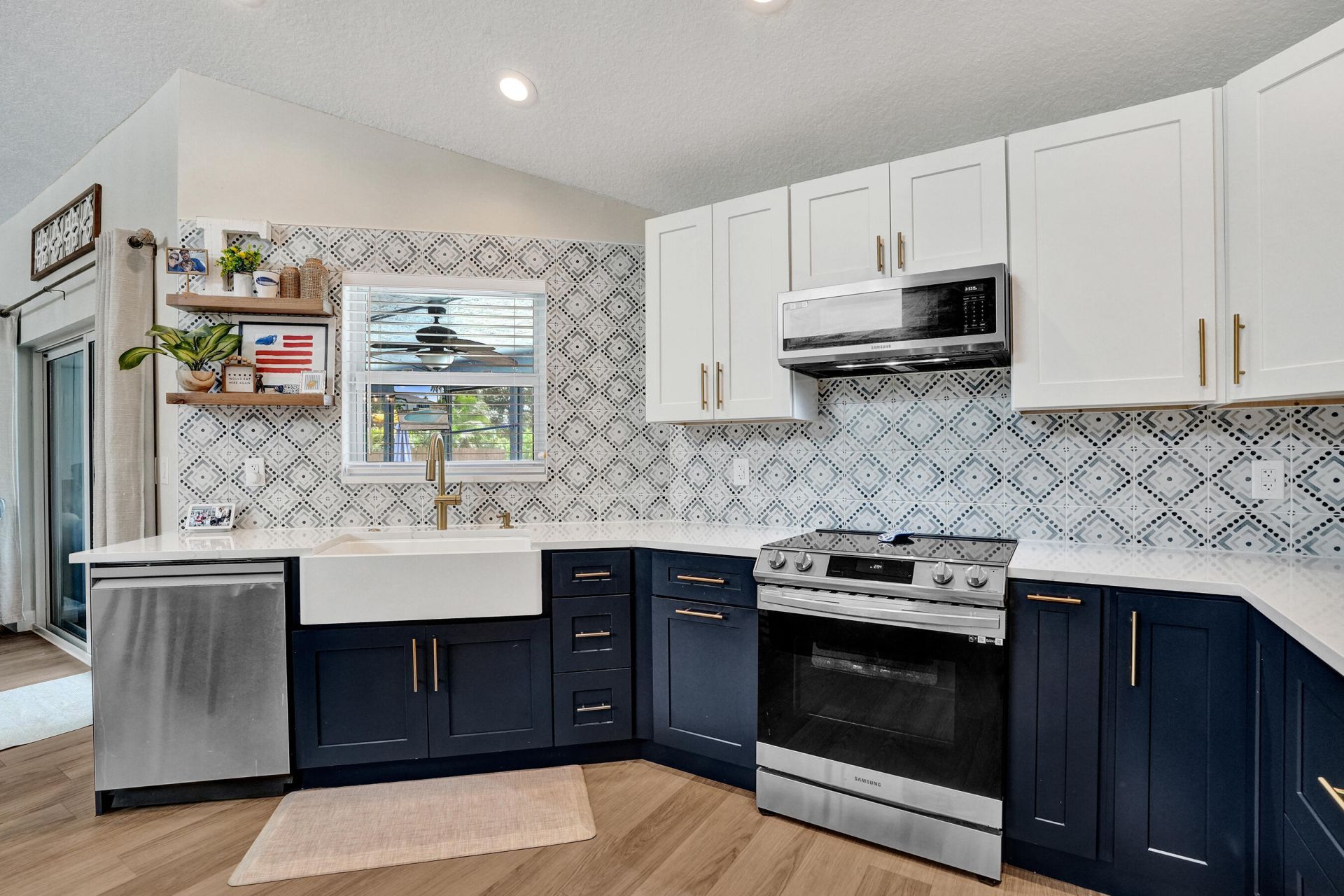 1711 W Oak Knoll Circle, Davie, FL 33324 Photo