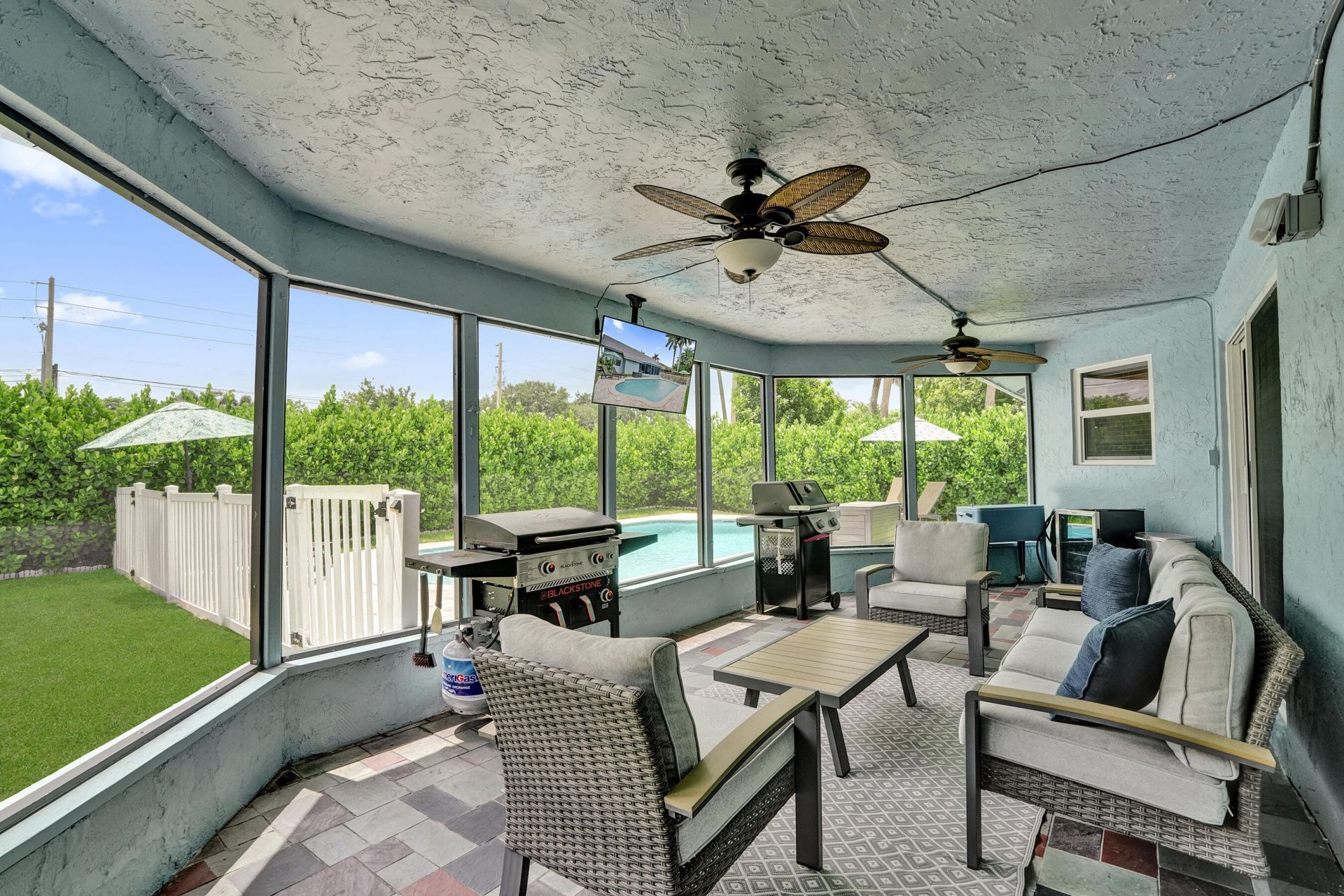 1711 W Oak Knoll Circle, Davie, FL 33324 Photo
