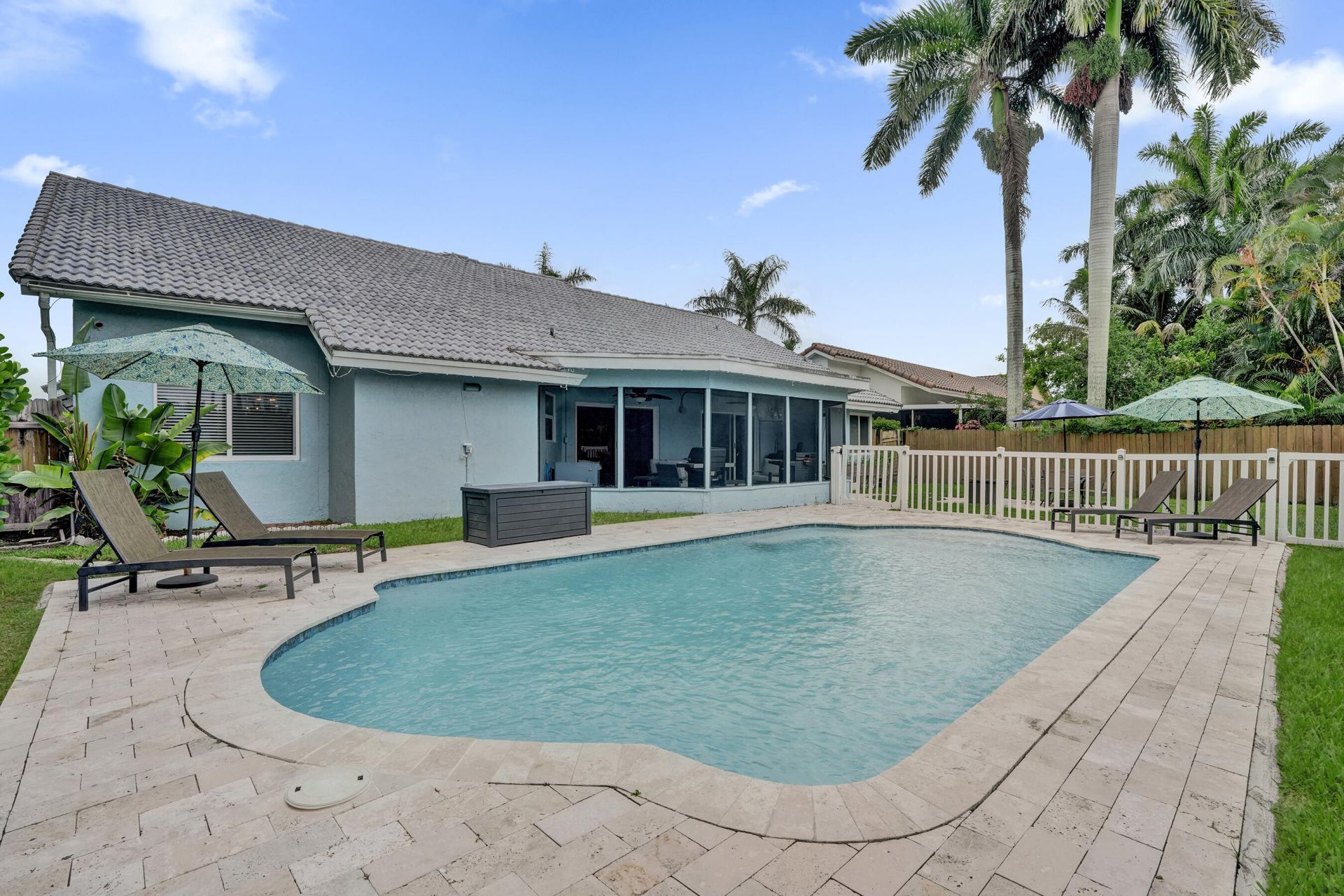 1711 W Oak Knoll Circle, Davie, FL 33324 Photo