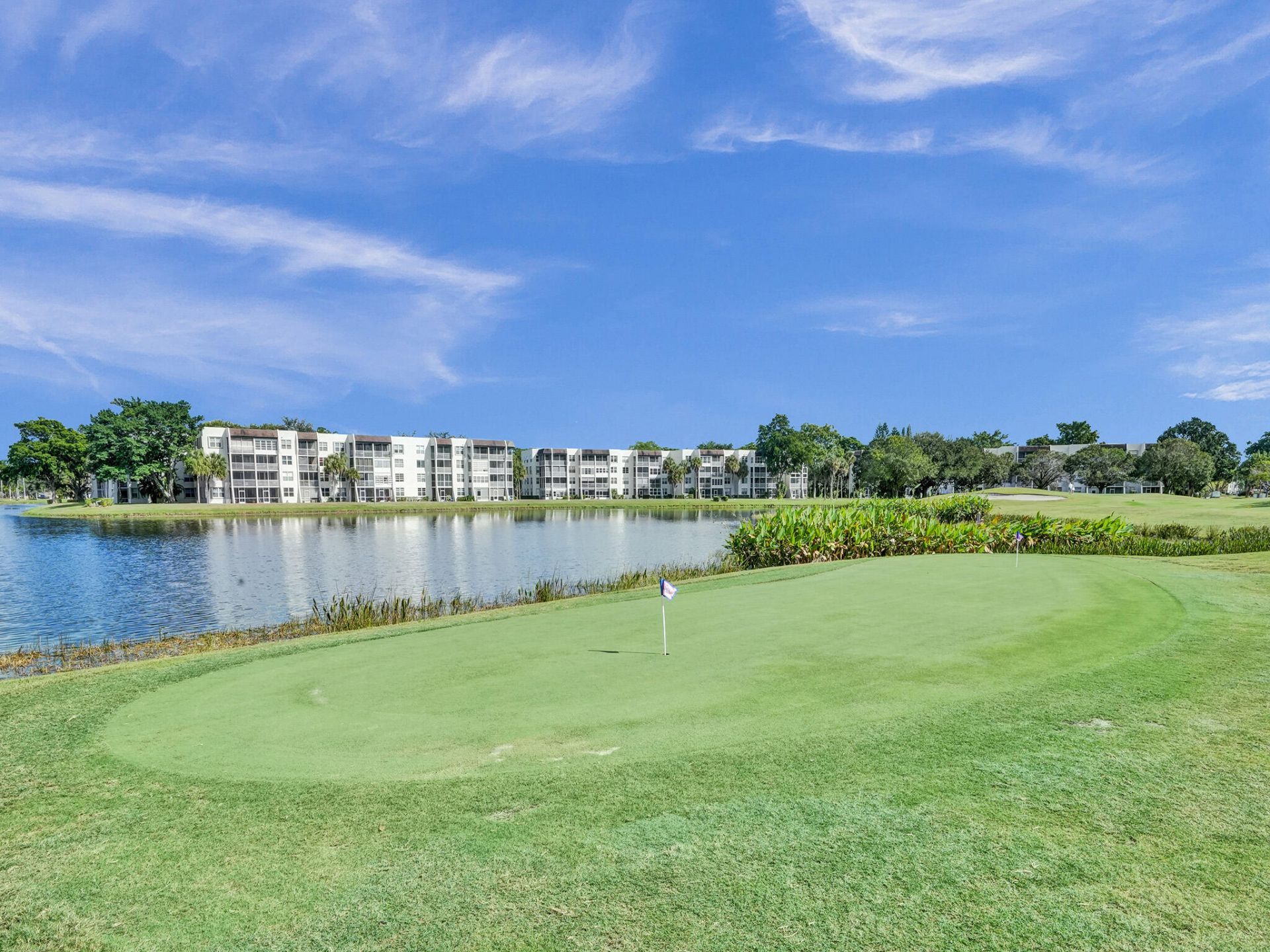 1711 W Oak Knoll Circle, Davie, FL 33324 Photo