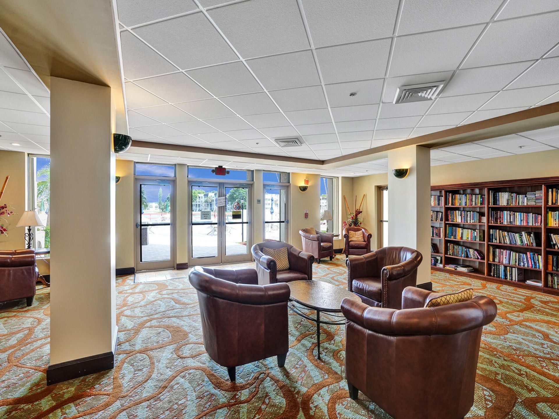 1711 W Oak Knoll Circle, Davie, FL 33324 Photo