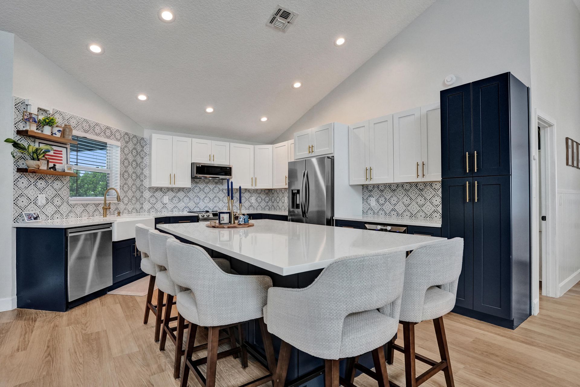 1711 W Oak Knoll Circle, Davie, FL 33324 Photo