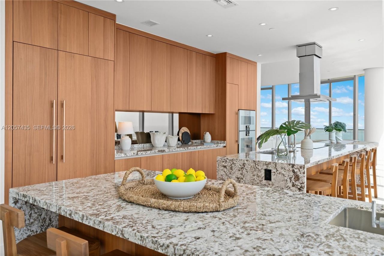 175 SE 25th St, Unit 4302, Miami, FL 33129 Photo