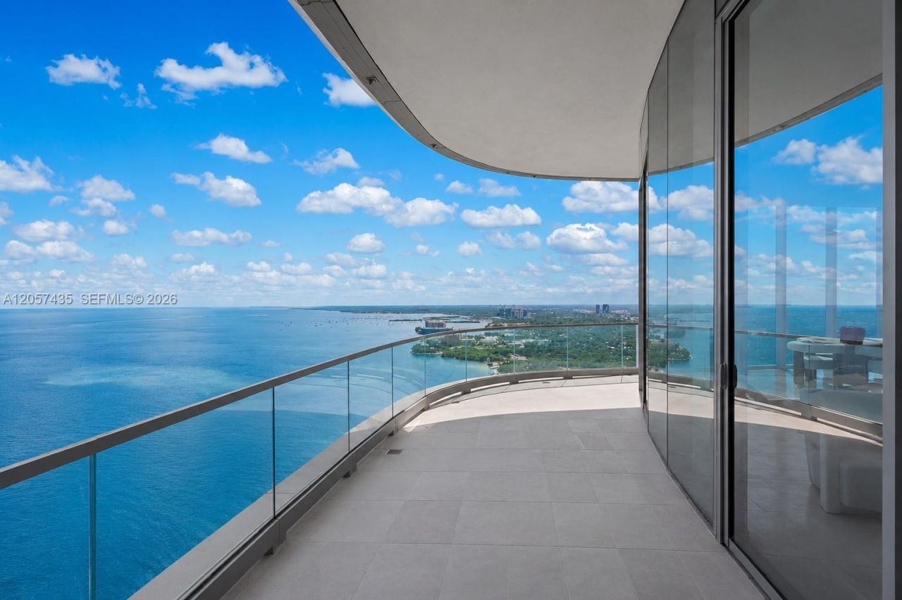 175 SE 25th St, Unit PH4302, Miami, FL 33129 Photo