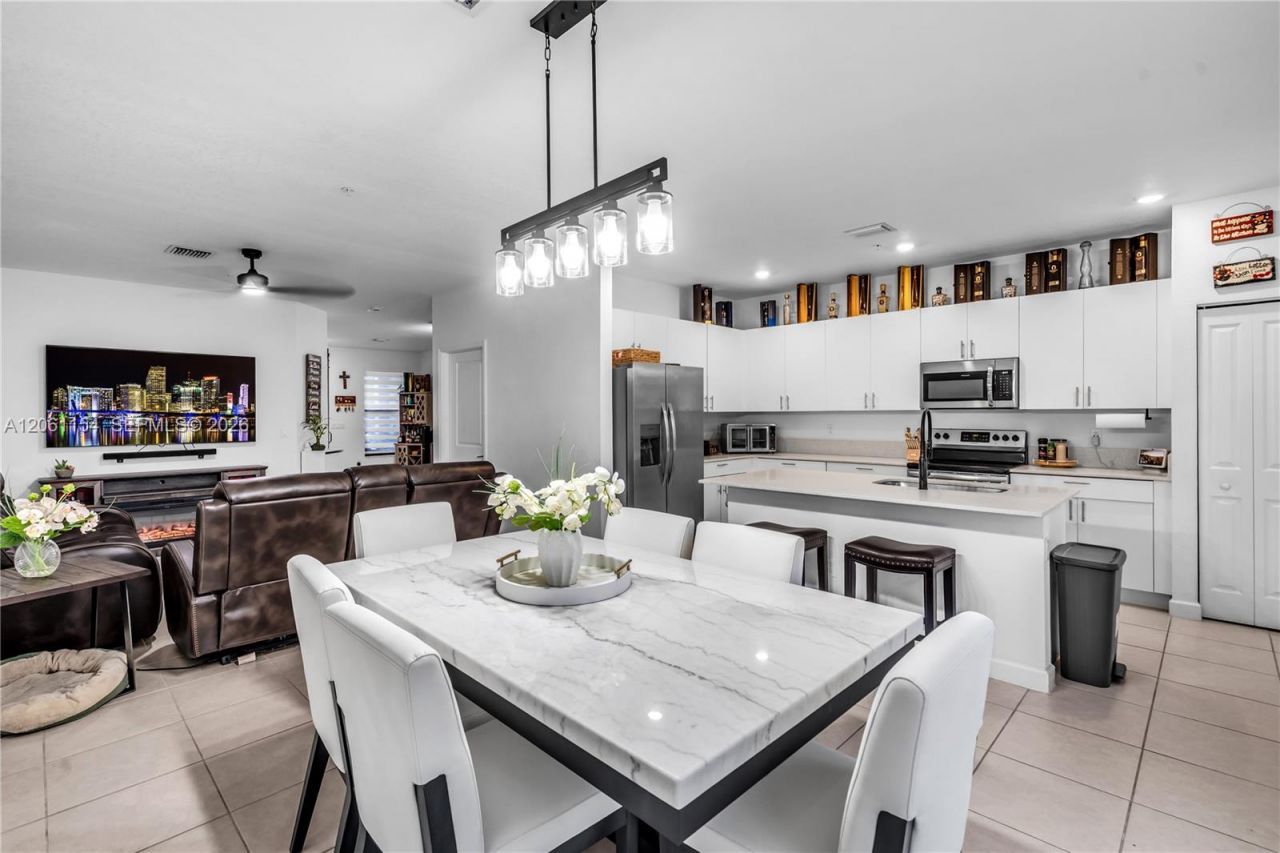 278 SW 159th Pl, Pembroke Pines, FL 33027 Photo