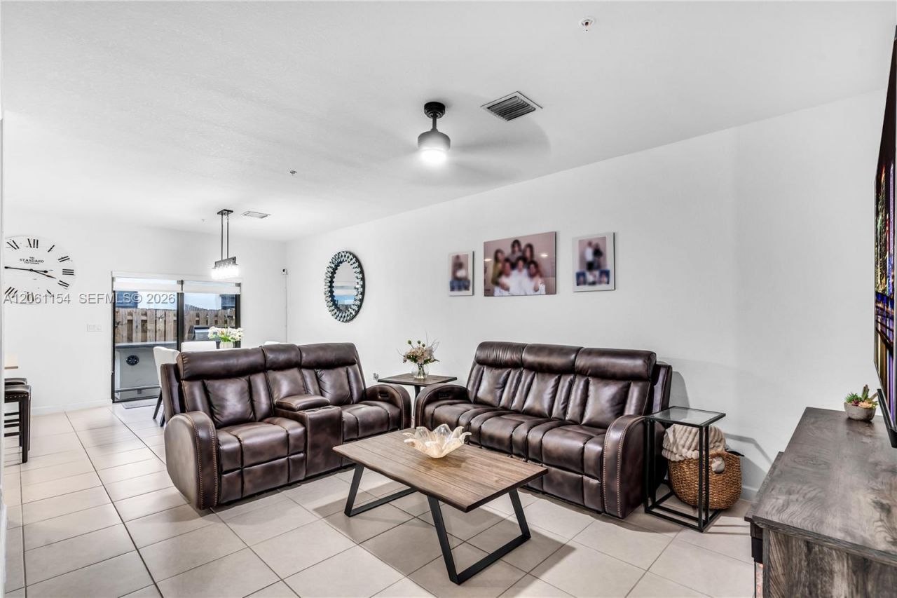 278 SW 159th Pl, Pembroke Pines, FL 33027 Photo
