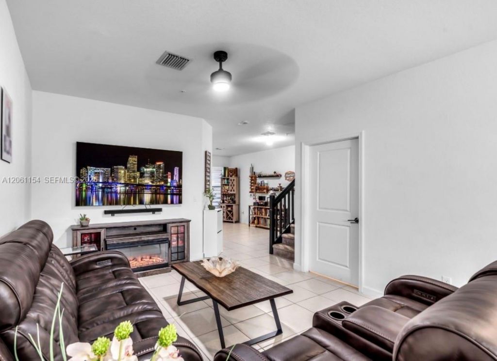 278 SW 159th Pl, Pembroke Pines, FL 33027 Photo