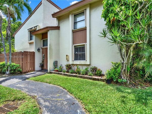 11490 SW 109th Rd, Unit 30F, Miami, FL 33176