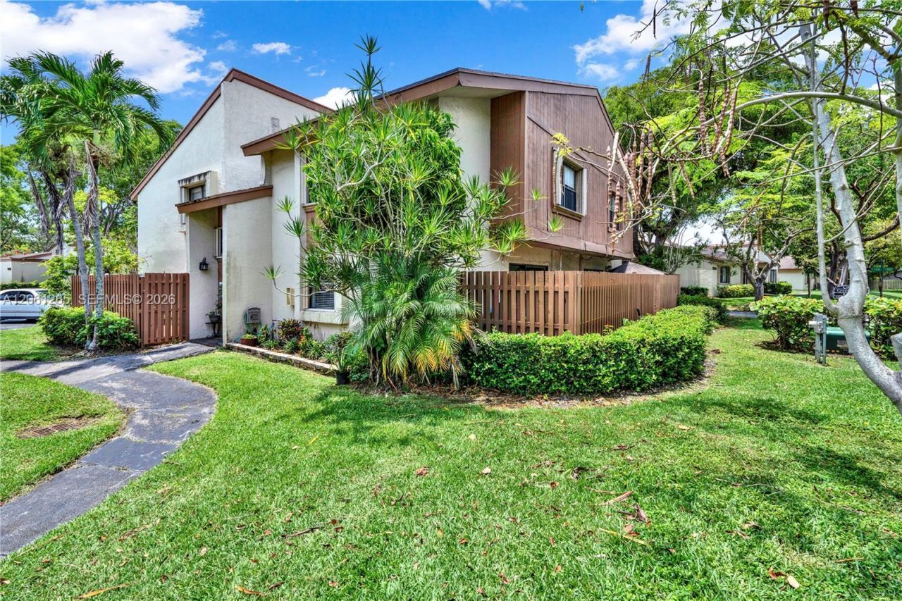 11490 SW 109th Rd , Unit 30F, Miami, FL 33176 Photo