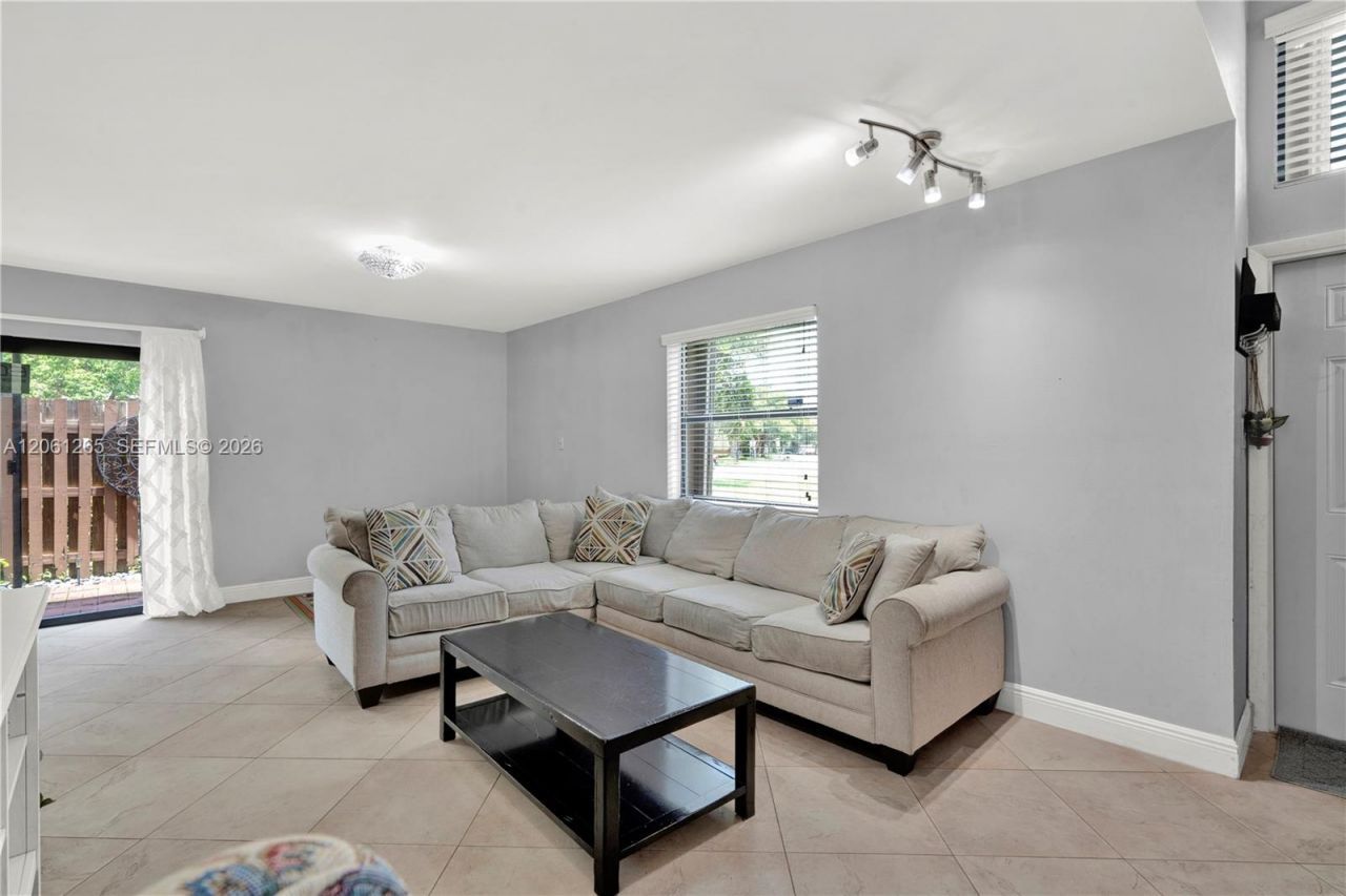 11490 SW 109th Rd , Unit 30F, Miami, FL 33176 Photo