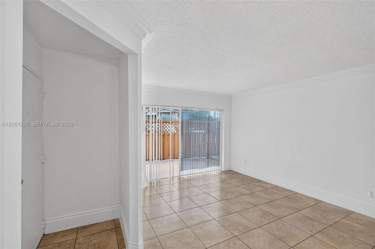 4544 NW 79th Ave, Unit 1H, Doral, FL 33166 Photo