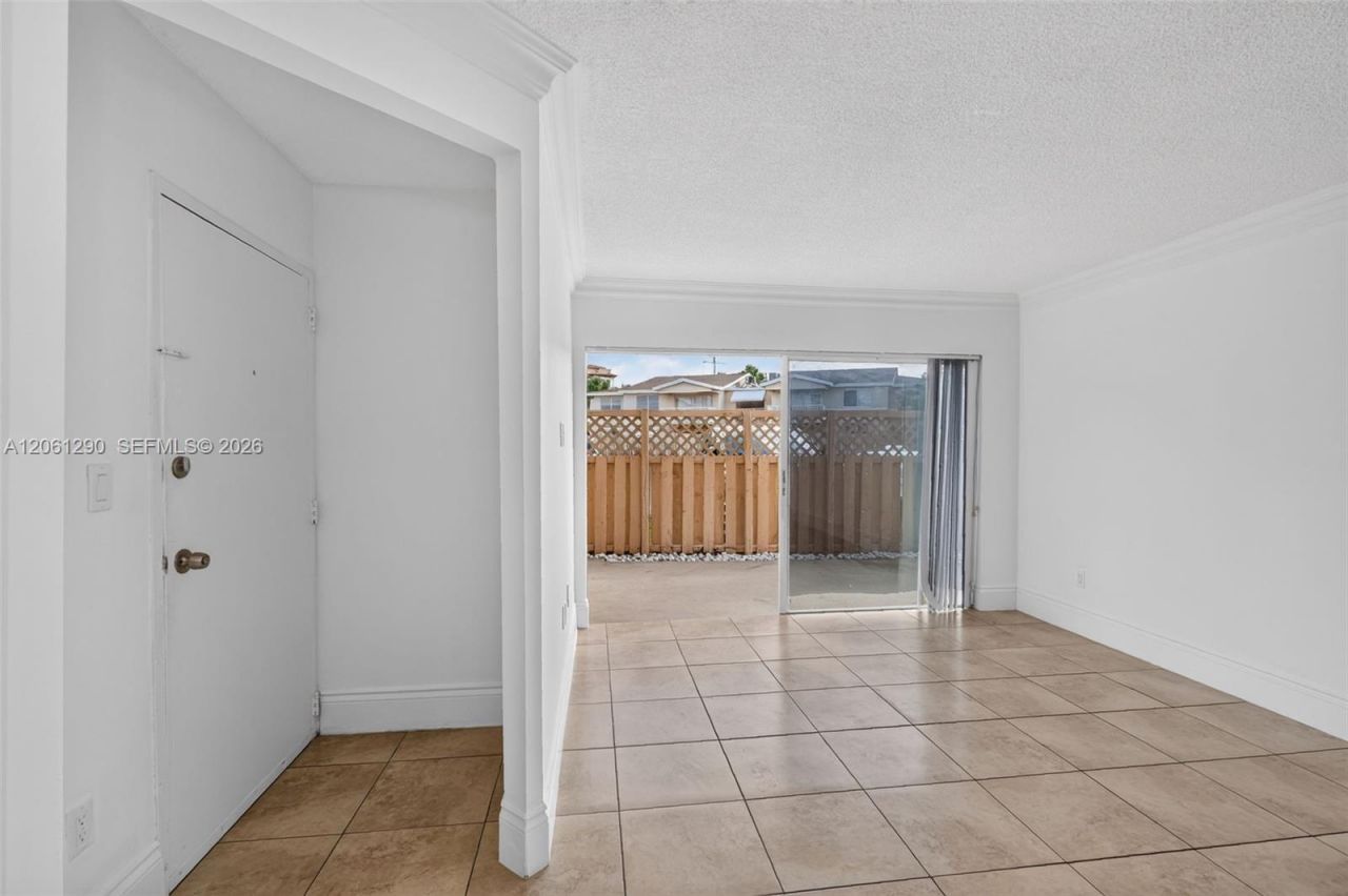 4544 NW 79th Ave, Unit 1H, Doral, FL 33166 Photo