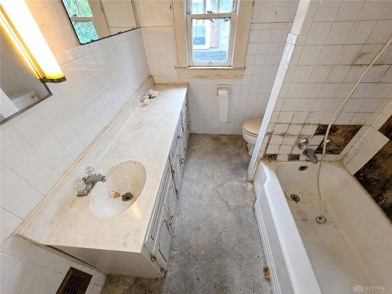 831 E Cecil Street, Springfield, OH 45503 Photo 16