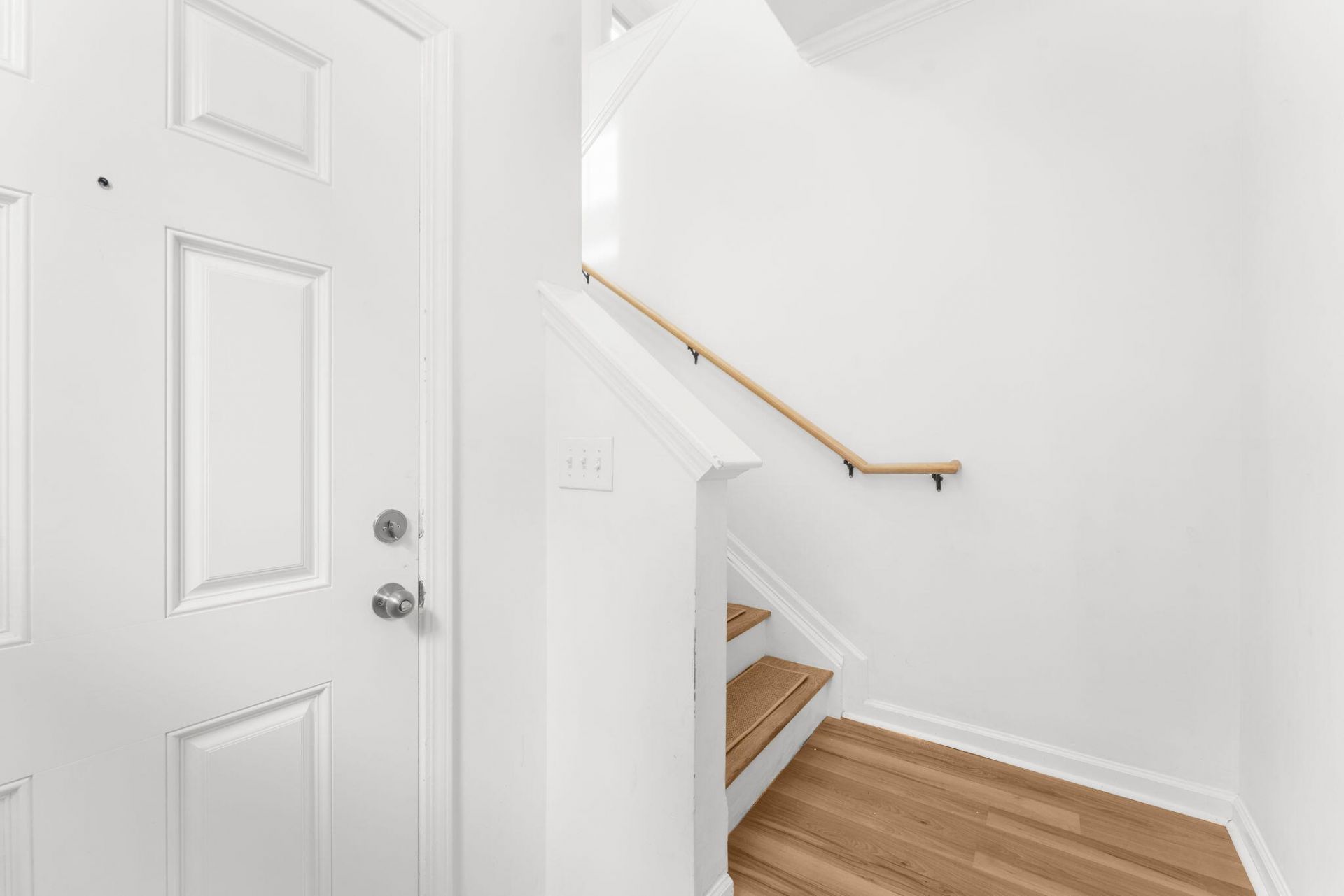 1225 Blakeway Street Photo 4