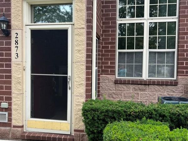2873 BIDDLE Avenue , Wyandotte, MI 48192