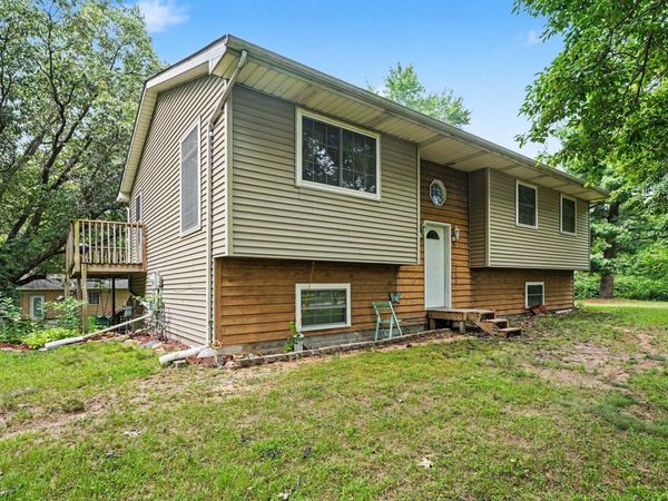 445 E 1100 N , Wheatfield, IN 46392