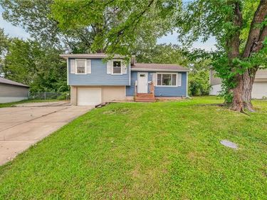 4925 N Smalley Avenue, Kansas City, MO 64119