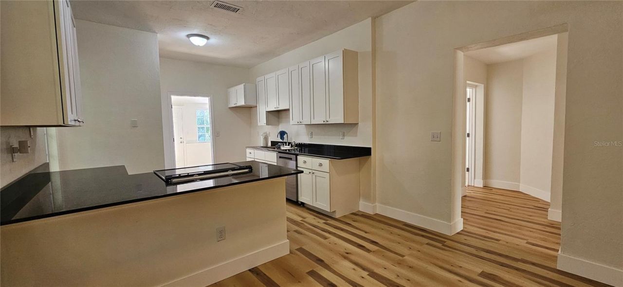 709 S Highland Street , Mount Dora, FL 32757 Photo