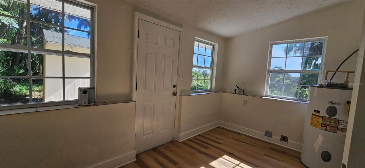 709 S Highland Street , Mount Dora, FL 32757 Photo
