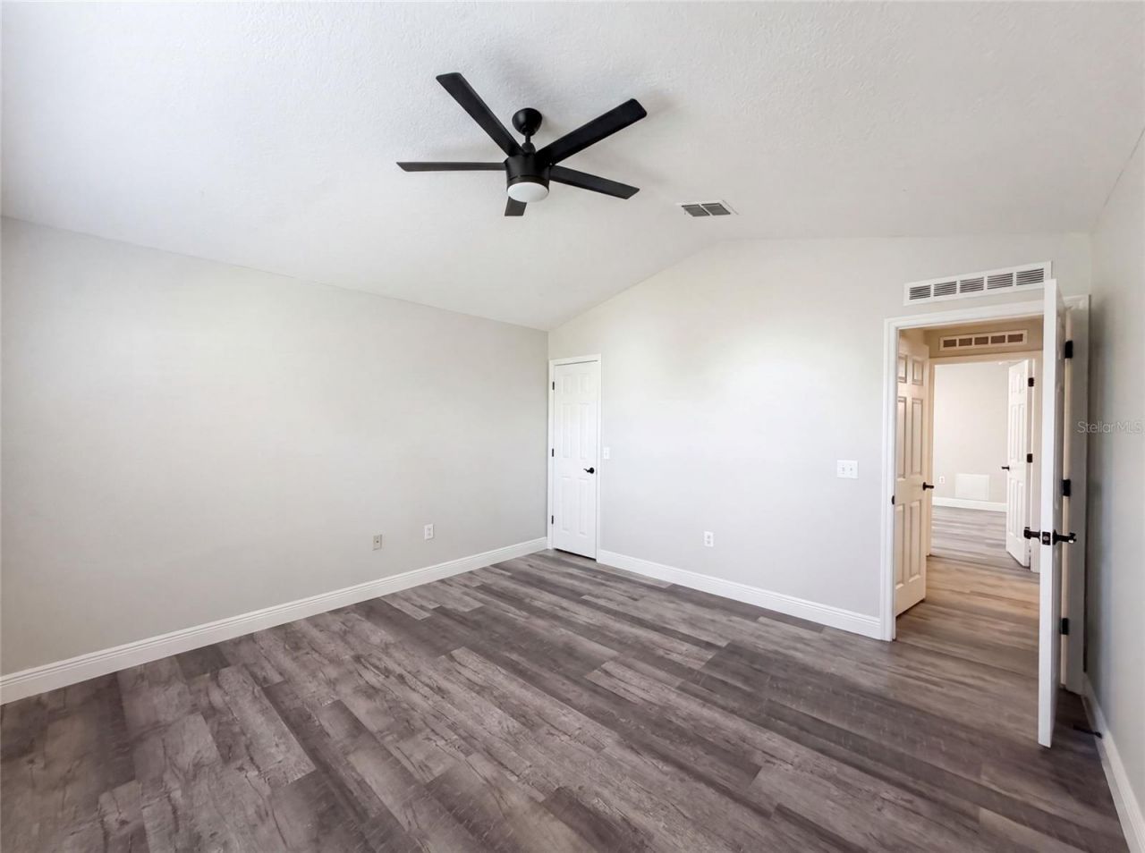 106 Cabrillo Drive , Groveland, FL 34736 Photo