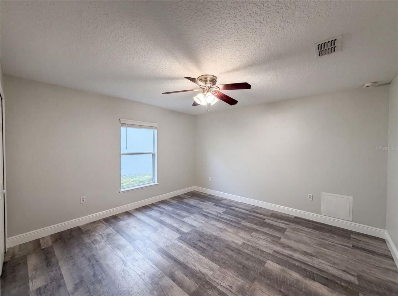 106 Cabrillo Drive , Groveland, FL 34736 Photo