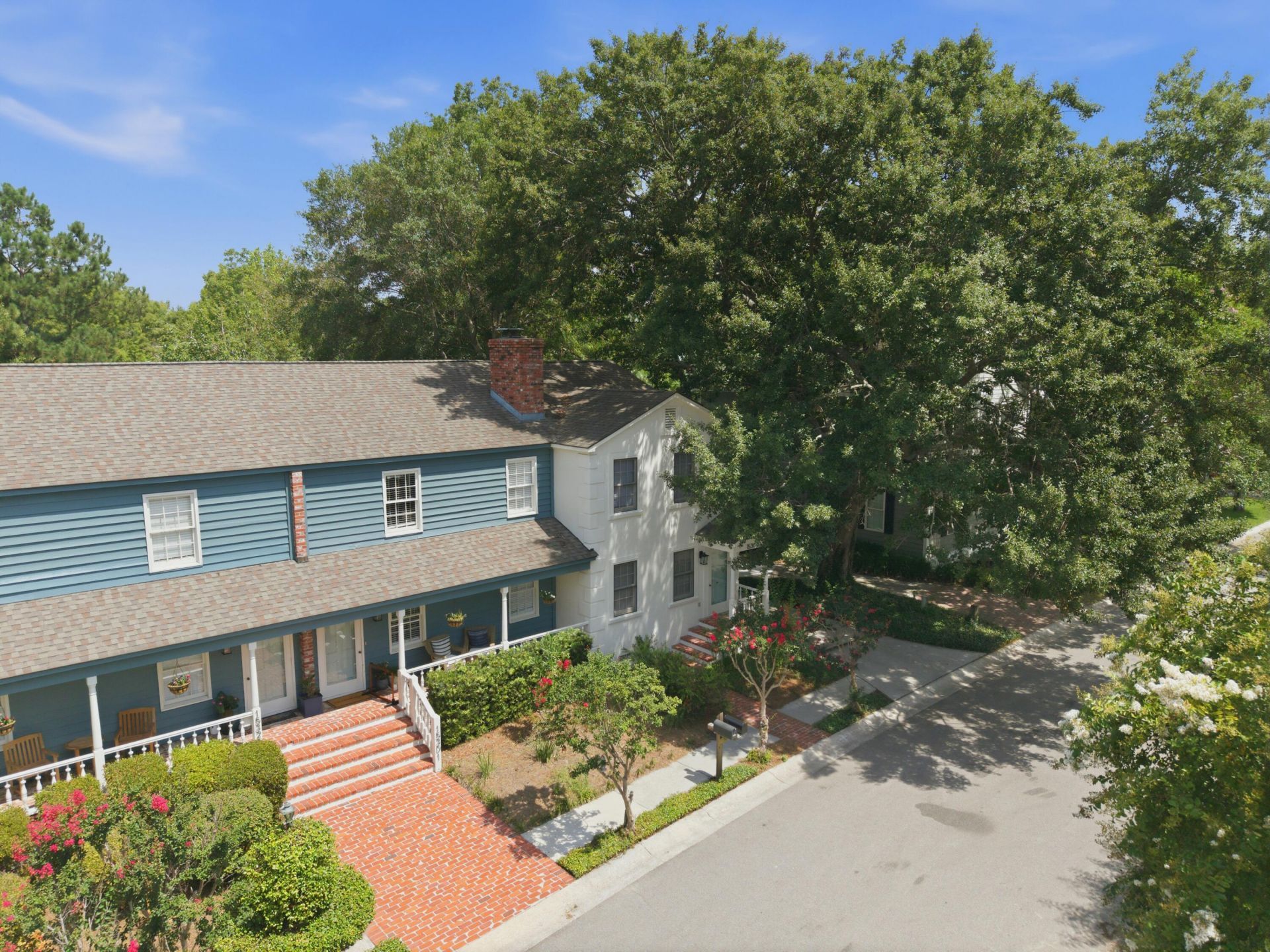 1530 Village Square Photo 10