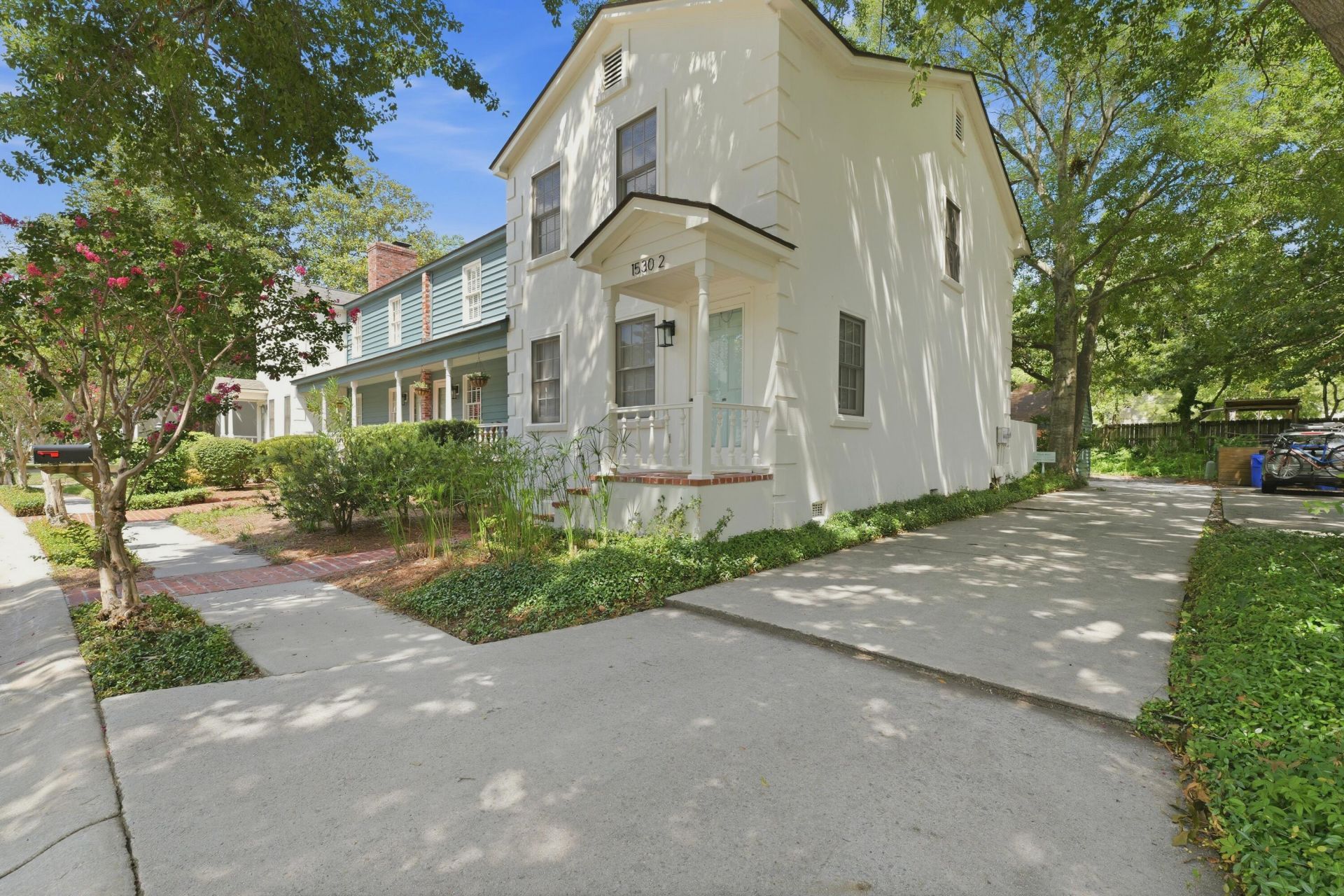 1530 Village Square Photo 16