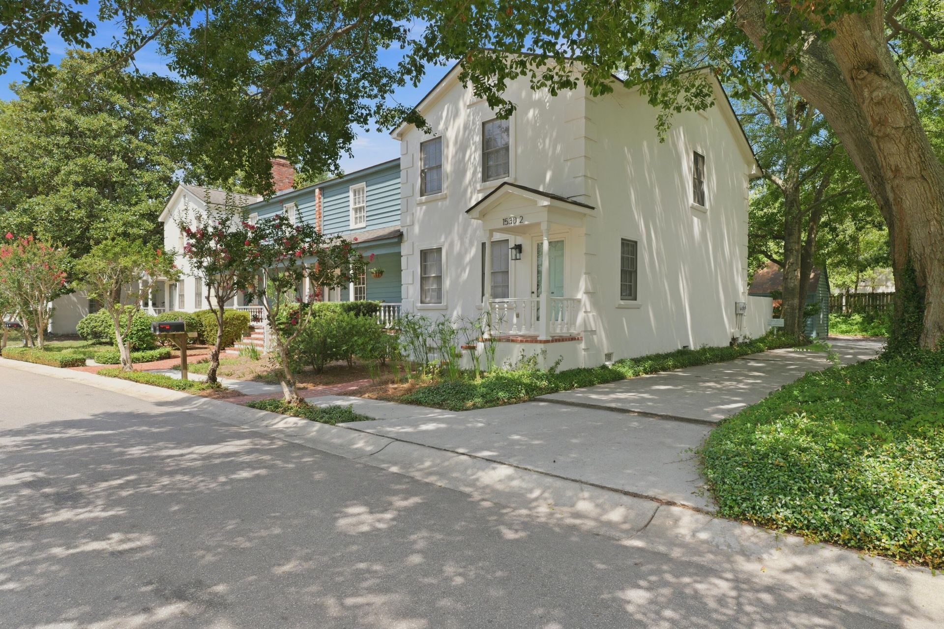 1530 Village Square Photo 19