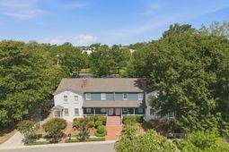 1530 Village Square photo 4