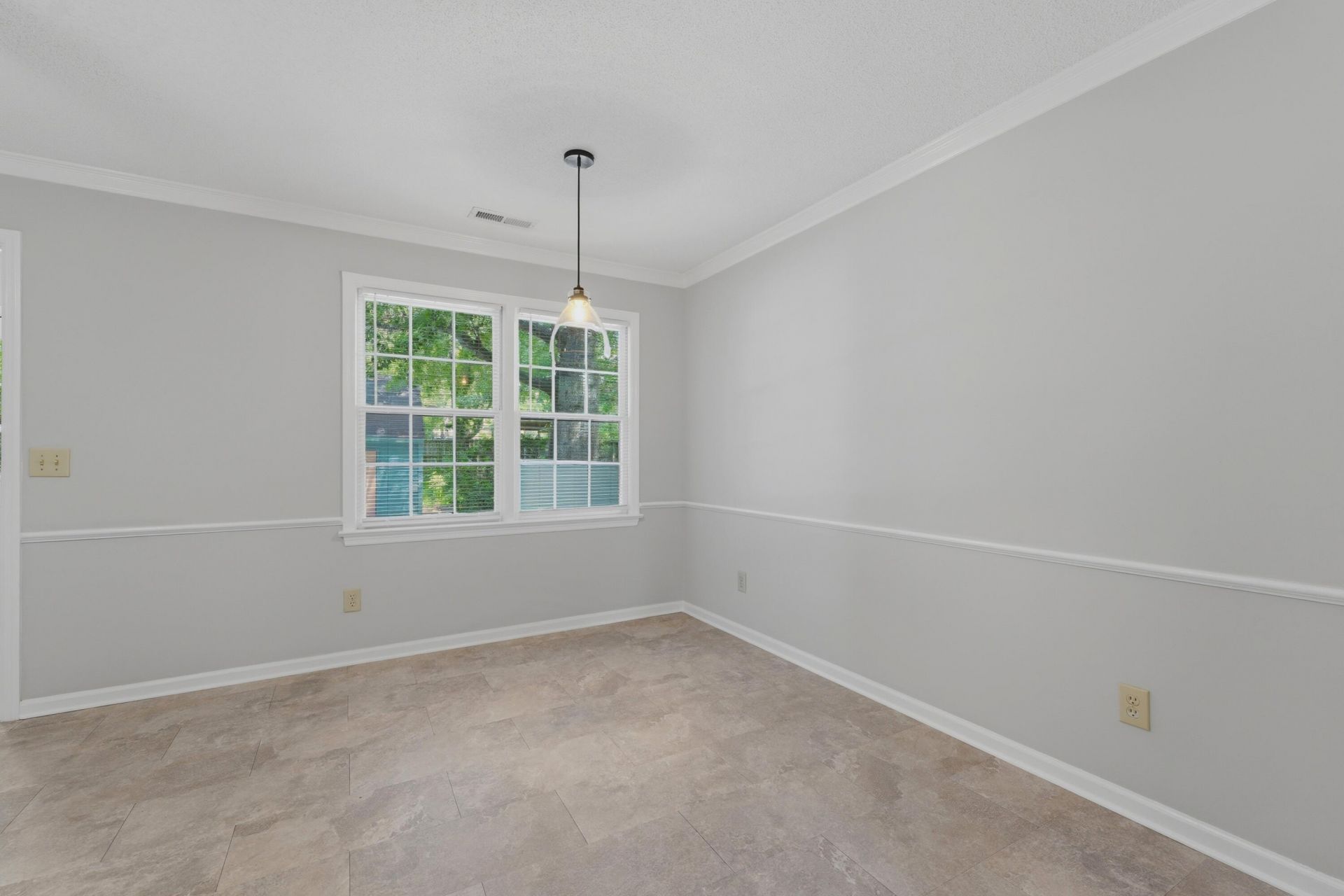 1530 Village Square Photo 30