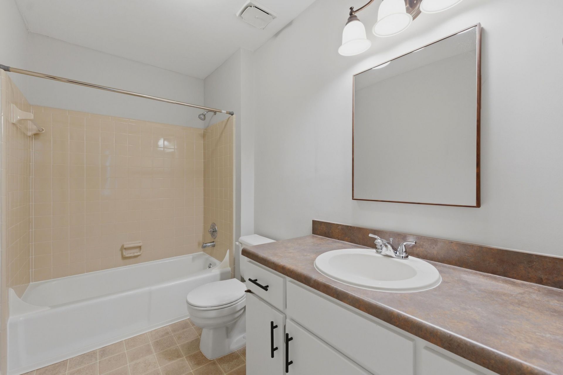 1530 Village Square Photo 40