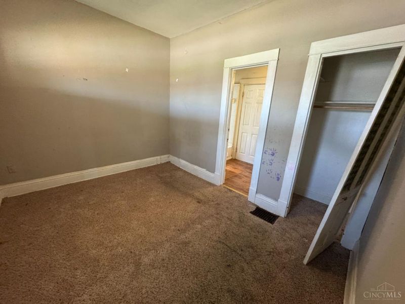 2717 W North Bend Road, Cincinnati, OH 45239 Photo 7