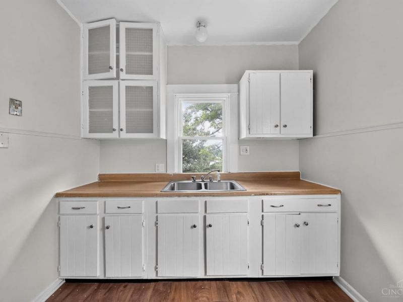 2717 W North Bend Road, Cincinnati, OH 45239 Photo 8