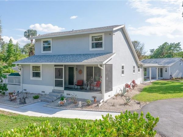 260 8th ST NE, NAPLES, FL 34120