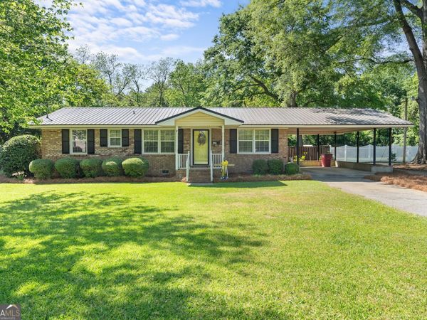 309 Washington Avenue, Sandersville, GA 31082