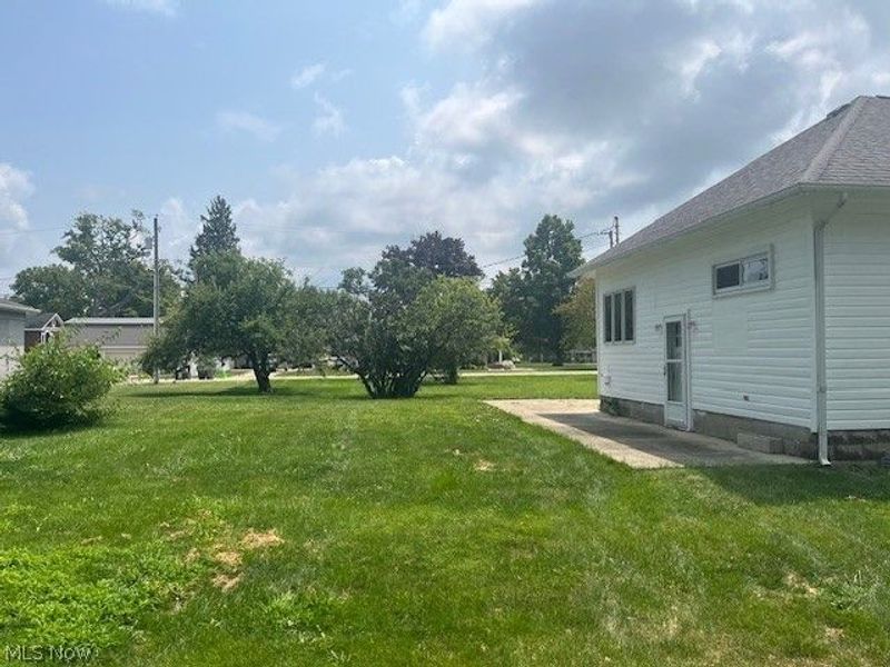 905 Cleveland Road W, Huron, OH 44839 Photo 2
