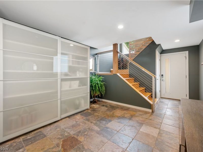 2509 Thurman Avenue , Cleveland, OH 44113 Photo 6
