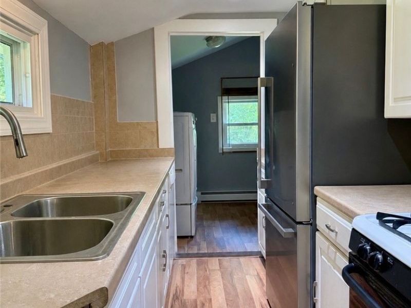 556 Champion Avenue E, Warren, OH 44483 Photo 4