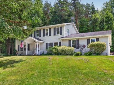 13431 Ward Road, Holland, NY 14080