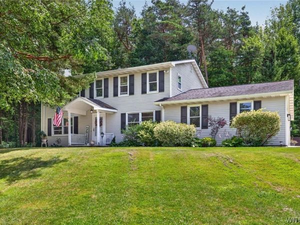 13431 Ward Road, Holland, NY 14080