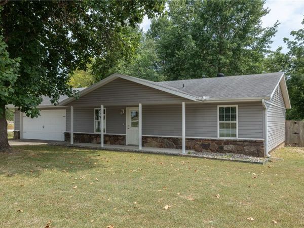 2705 Meadowlark Drive , Fayetteville, AR 72704