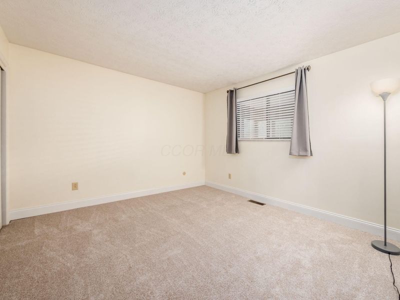 1731 Arlingate Drive S, Columbus, OH 43220 Photo 23