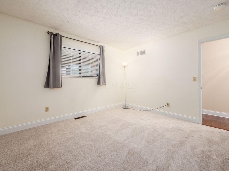 1731 Arlingate Drive S, Columbus, OH 43220 Photo 24